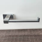 Suporte Porta Papel Higiênico Quadrado De Metal Papeleira Ban