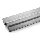 Peça fabricada industrialmente, em aço galvanizado.