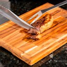 Tábua De Carne Retangular Madeira Legumes Churrasco 35x50 Cm