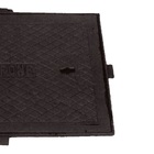 Tampa Tampão Simples Ferro Fibra Óptica Telefonia 109x55cm