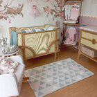 Tapete Moriah Triângulos Rosa E Cinza - 1,50 X 1,95 M