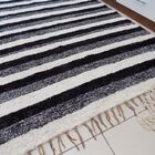 Tapete Para Sala Cru E Preto Felpudo Listrado 1.50x2.00