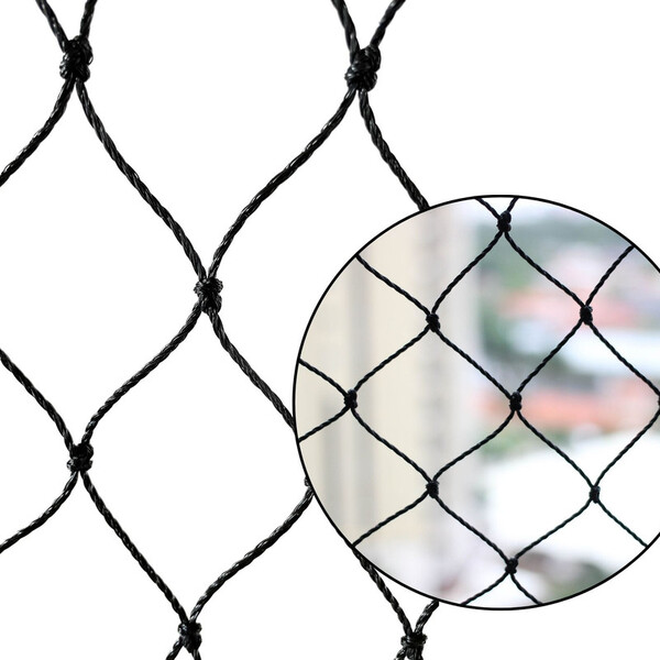 Tela / Rede De Proteção 1,10x0,70m Na Cor Preta