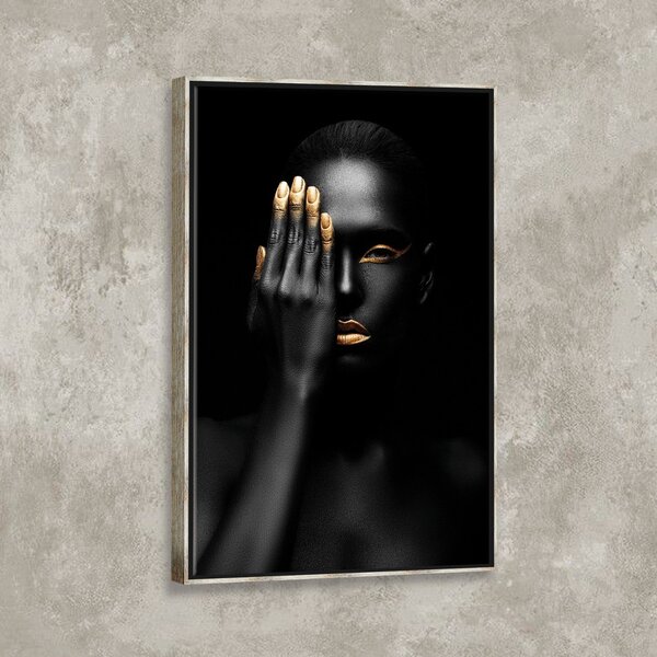 Tela Canvas Com Moldura Mulher Mão No Rosto