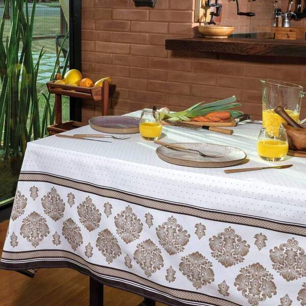 Toalha De Mesa Impermeável Majur 160x270cm Kacyumara