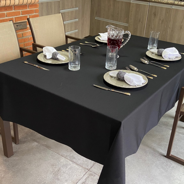 Toalha De Mesa Oxford Lisa Para 6 Cadeiras Preto