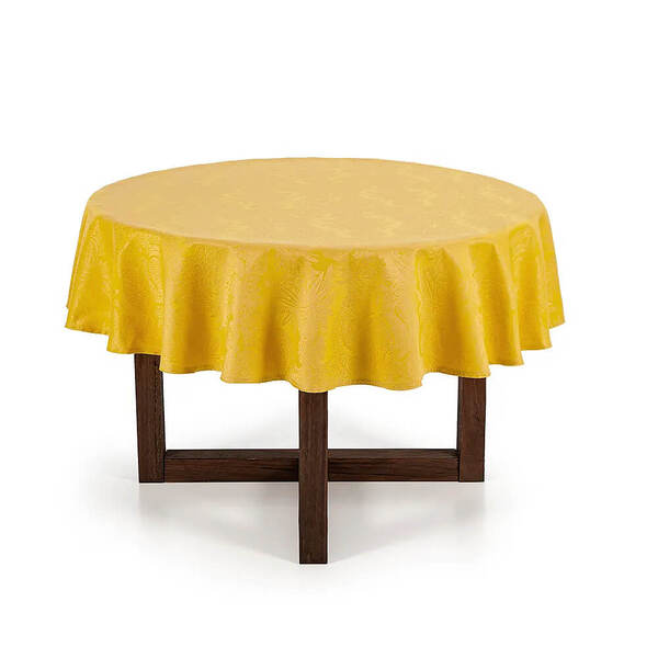 Jogos do Mundial 2022: Mesa redonda com toalha amarela