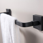 Toalheiro De Rosto Preto Fosco Mod. Quadrado Barra 30cm Em Aç