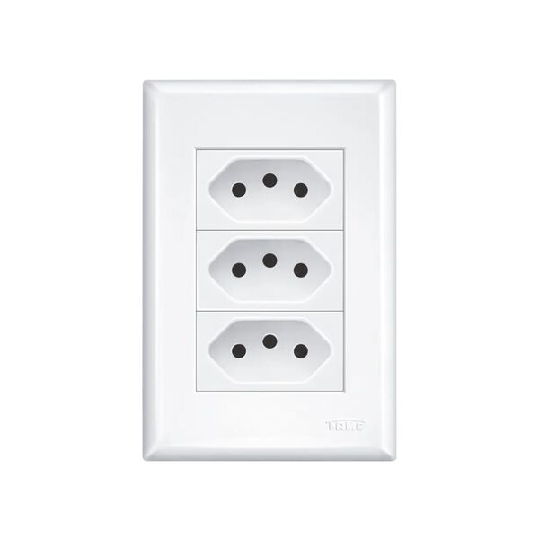 Tomada Tripla 20a Com Placa 4x2 Fame Evidence Branca