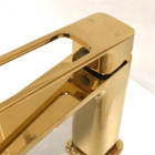 Torneira Baixa Com Base Quadrada Monocomando Dourada Milão