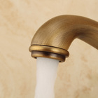 Torneira Baixa Monocomando Banheiro Vintage Bronze e Porcelana