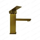 Torneira Berlim Banheiro Com Bica Baixa - Quadrada Dourada