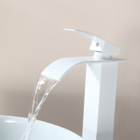 Torneira Cascata Bica Alta Branca Banheiro com Misturador Mon