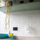 Torneira Elétrica de Parede para Cozinha com Bica Alta Articulável Branco 220V Enerclean Enerbrás