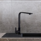 Torneira Monocomando Quadrada para Cozinha Preto Fosco Gourme