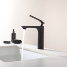 Torneira Preta Com Arejador Água Quente E Fria Monocomando