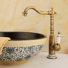 Torneira Vintage Retrô Monocomando Bronze C/ Porcelana Quente