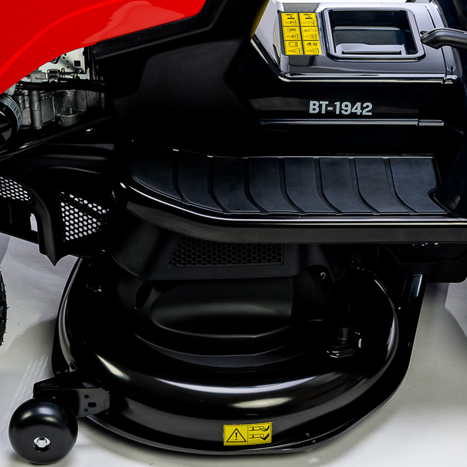 Trator Cortador de Grama a Gasolina Branco BT-1942 19Hp