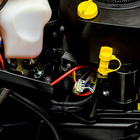 Trator Cortador de Grama a Gasolina Branco