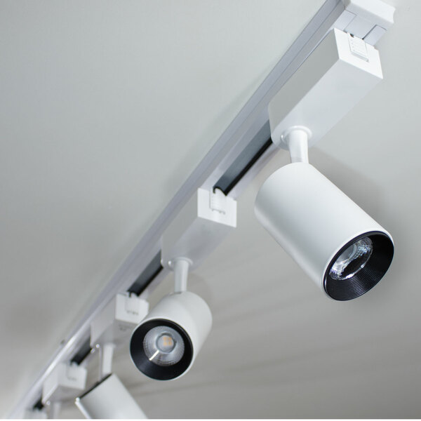 Trilho Eletrificado 2m + 5 Spots 7w 3000k Bivolt Branco St495