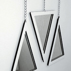 Trio De Espelhos Triângulos Com Moldura Branca E Correntes