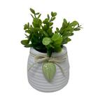 Vaso Branco De Cerâmica Trabalhado Com Pingente Folha