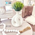 Vaso De Cerâmica Branco Abstrato