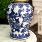 Vaso Decorativo Porcelana Azul E Branca Borda Dourada 38x18