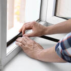 Veda Fresta Adesiva Janela Porta 6mm Marrom - 6 Metros